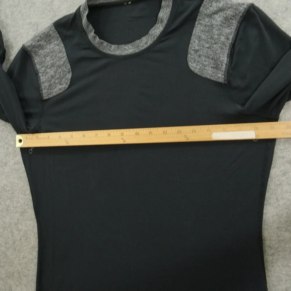 lululemon athletica has light